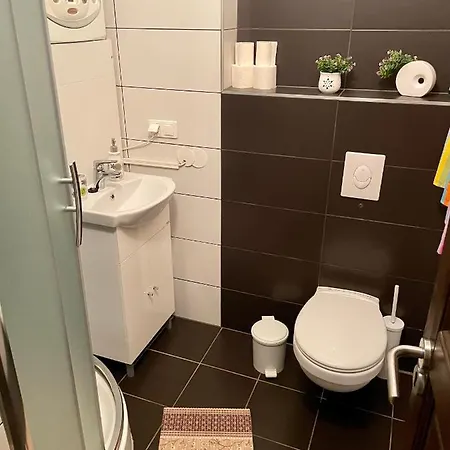 Arviz Lägenhet *